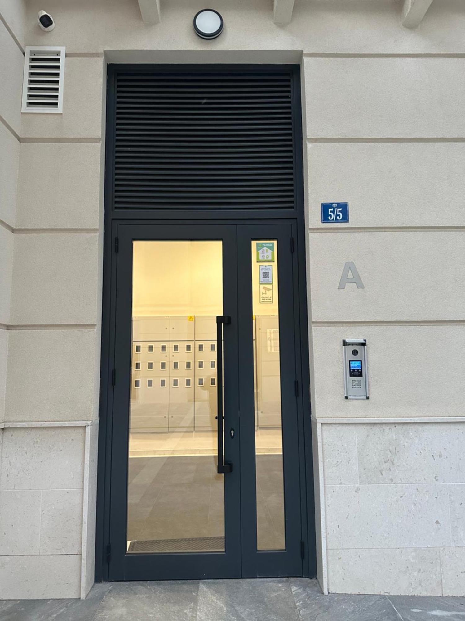 Fantastic New Centre Apartment Podgorica Exteriör bild